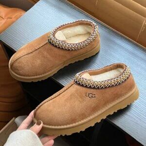 UGG Tasman Slipper Chestnut
